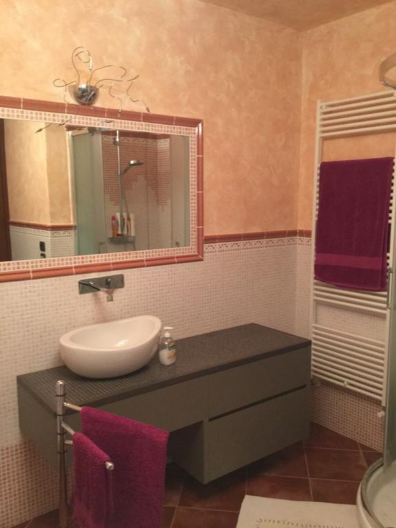 Villa Casatragliulivi Marone Habitación foto