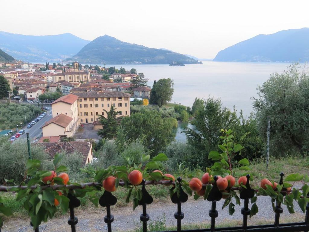 Villa Casatragliulivi Marone Exterior foto